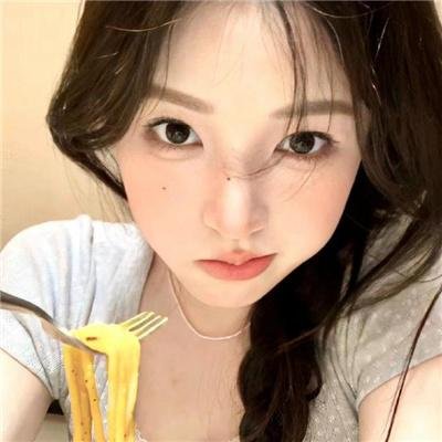 采蘑菇的夫妻